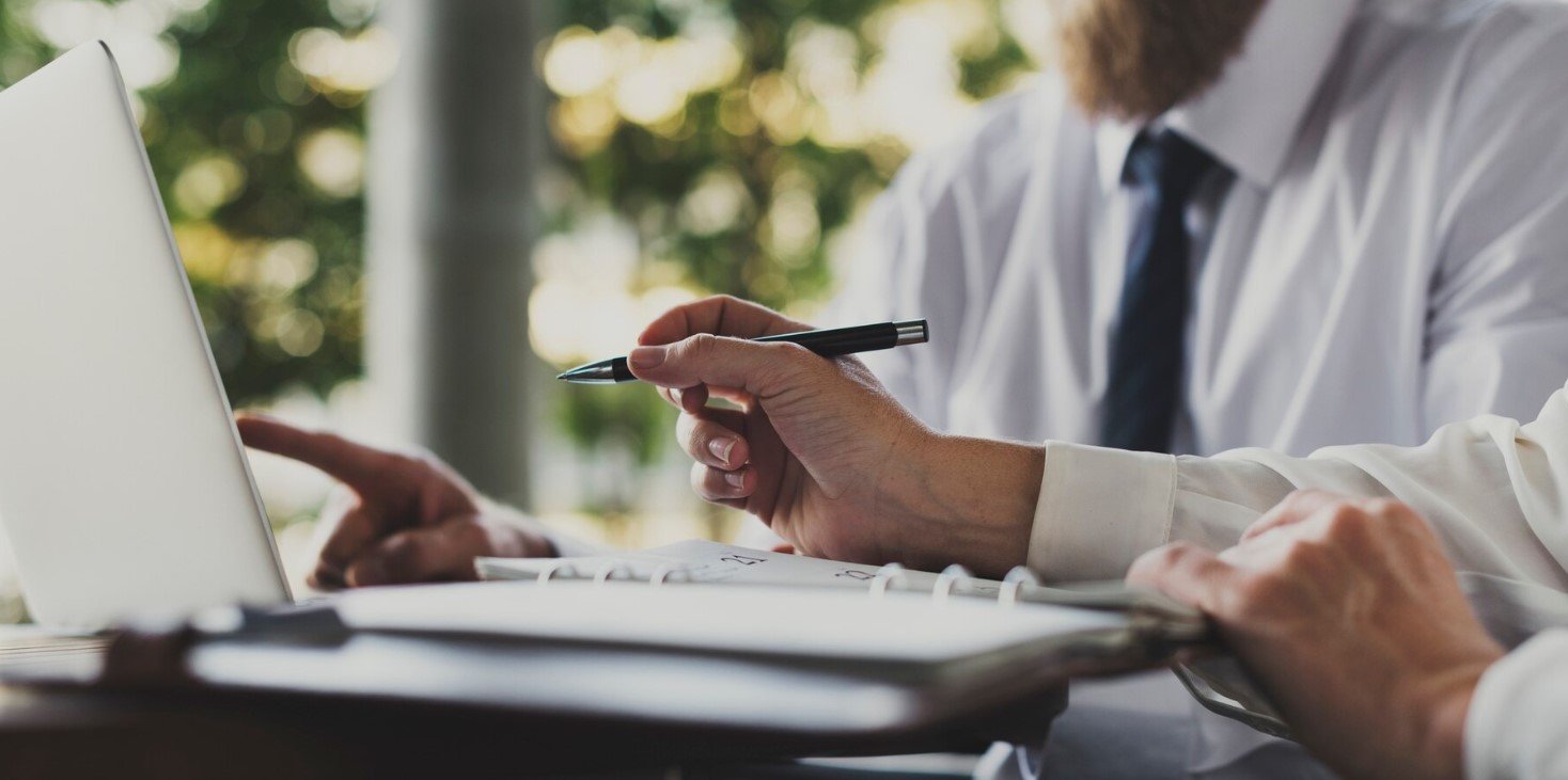 الفرق المتكاملة تصنع قرارات مالية أكثر دقة
